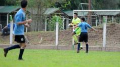 Foto de la galería: El Brete derrotó a Itatí y es líder