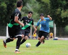 Foto de la galería: El Brete derrotó a Itatí y es líder