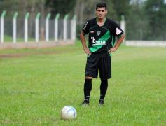 Foto de la galería: El Brete derrotó a Itatí y es líder