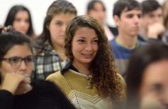 Foto de la galería: Ricardo Rouvier disertó en la sede local de la UCP