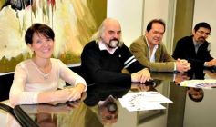 Foto de la galería: Ricardo Rouvier disertó en la sede local de la UCP