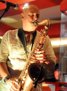 Foto de la galería: Música para recibir el Día del Trabajador en el Shopping