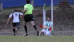 Foto de la galería: El Brete derrotó a Villa Cabello y se consolida en la punta