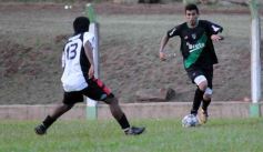 Foto de la galería: El Brete derrotó a Villa Cabello y se consolida en la punta