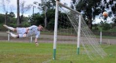 Foto de la galería: El Brete derrotó a Villa Cabello y se consolida en la punta