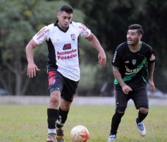Foto de la galería: El Brete derrotó a Villa Cabello y se consolida en la punta