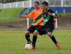 Foto de la galería: El Brete derrotó a Villa Cabello y se consolida en la punta