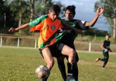 Foto de la galería: El Brete derrotó a Villa Cabello y se consolida en la punta