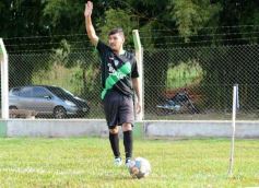 Foto de la galería: El Brete derrotó a Villa Cabello y se consolida en la punta