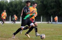 Foto de la galería: El Brete derrotó a Villa Cabello y se consolida en la punta