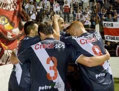 Foto de la galería: Con mucho amor propio Guaraní derrotó a San Martín