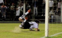 Foto de la galería: Con mucho amor propio Guaraní derrotó a San Martín