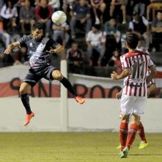 Foto de la galería: Con mucho amor propio Guaraní derrotó a San Martín