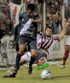 Foto de la galería: Con mucho amor propio Guaraní derrotó a San Martín