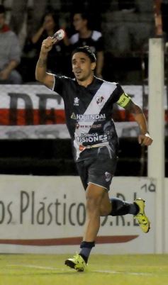 Foto de la galería: Con mucho amor propio Guaraní derrotó a San Martín