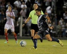 Foto de la galería: Con mucho amor propio Guaraní derrotó a San Martín