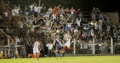 Foto de la galería: Con mucho amor propio Guaraní derrotó a San Martín