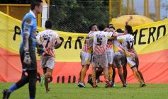 Foto de la galería: Agónica victoria de Crucero para estirar la buena racha de local