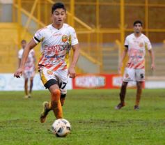 Foto de la galería: Agónica victoria de Crucero para estirar la buena racha de local