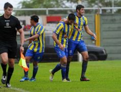 Foto de la galería: Agónica victoria de Crucero para estirar la buena racha de local