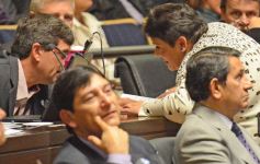 Foto de la galería: La tarifa eléctrica diferencial, eje del debate en la Legislatura