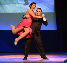 Foto de la galería: Posadas celebró la Patria en una noche inolvidable