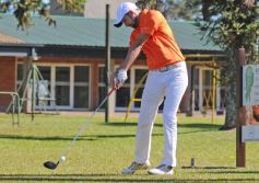 Foto de la galería: Sábado soleado y a puro golf en el Tacurú