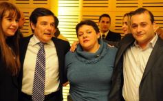 Foto de la galería: Cambios en la Ley de Ministerios y agasajo a la prensa en la Legislatura