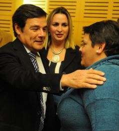 Foto de la galería: Cambios en la Ley de Ministerios y agasajo a la prensa en la Legislatura
