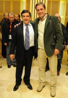 Foto de la galería: Cambios en la Ley de Ministerios y agasajo a la prensa en la Legislatura