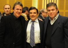 Foto de la galería: Cambios en la Ley de Ministerios y agasajo a la prensa en la Legislatura