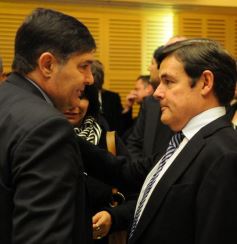 Foto de la galería: Cambios en la Ley de Ministerios y agasajo a la prensa en la Legislatura