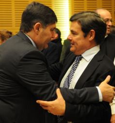 Foto de la galería: Cambios en la Ley de Ministerios y agasajo a la prensa en la Legislatura