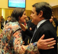 Foto de la galería: Cambios en la Ley de Ministerios y agasajo a la prensa en la Legislatura