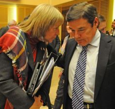 Foto de la galería: Cambios en la Ley de Ministerios y agasajo a la prensa en la Legislatura