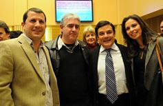 Foto de la galería: Cambios en la Ley de Ministerios y agasajo a la prensa en la Legislatura