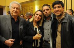 Foto de la galería: Cambios en la Ley de Ministerios y agasajo a la prensa en la Legislatura