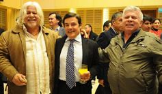 Foto de la galería: Cambios en la Ley de Ministerios y agasajo a la prensa en la Legislatura