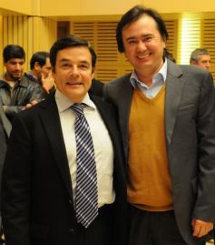 Foto de la galería: Cambios en la Ley de Ministerios y agasajo a la prensa en la Legislatura