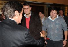 Foto de la galería: Cambios en la Ley de Ministerios y agasajo a la prensa en la Legislatura