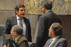 Foto de la galería: Cambios en la Ley de Ministerios y agasajo a la prensa en la Legislatura