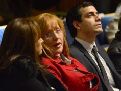 Foto de la galería: Cambios en la Ley de Ministerios y agasajo a la prensa en la Legislatura