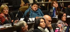 Foto de la galería: Cambios en la Ley de Ministerios y agasajo a la prensa en la Legislatura