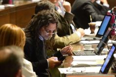 Foto de la galería: Cambios en la Ley de Ministerios y agasajo a la prensa en la Legislatura