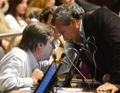 Foto de la galería: Cambios en la Ley de Ministerios y agasajo a la prensa en la Legislatura