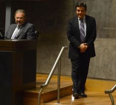 Foto de la galería: Cambios en la Ley de Ministerios y agasajo a la prensa en la Legislatura