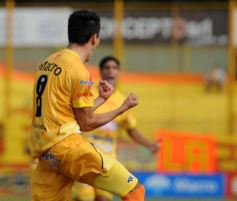 Foto de la galería: Crucero infalible de local, derrotó a Nueva Chicago