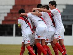 Foto de la galería: Guaraní, contundente, aplastó a Itatí