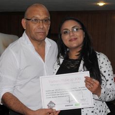 Foto de la galería: Maquillador de famosos dictó una capacitación en Posadas