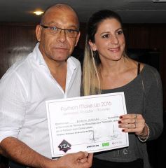 Foto de la galería: Maquillador de famosos dictó una capacitación en Posadas